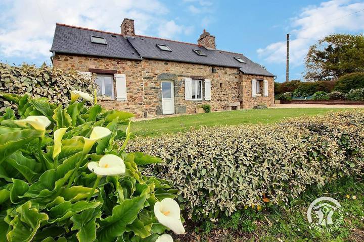 Gîte pour 6 personnes, avec jardin à Paimpol