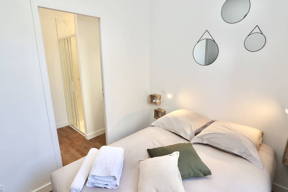 Apartamento entero, Napoléon Gare 3 ★ T2 ★ Rdc★ Bylocly in Pontivy, Pontivy region