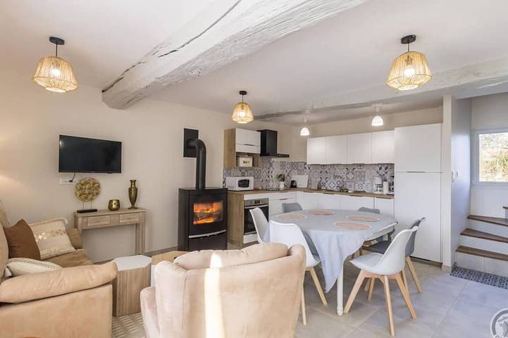 Gîte pour 6 personnes, avec jardin