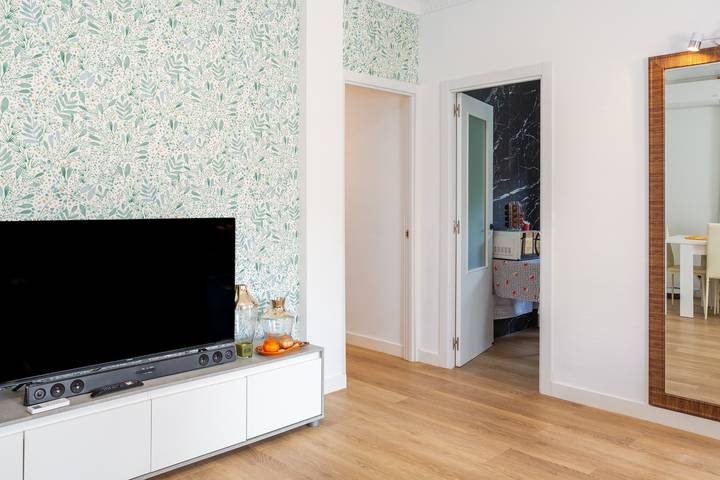 Charming Holiday Home 'Can Dornena Refugio' with Mountain View, Wi-Fi & Air Conditioning in Maçanet de la Selva, Girona Province