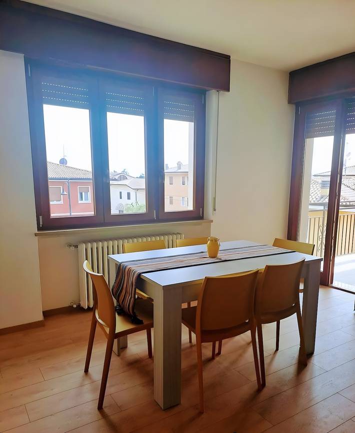 Ferienwohnung für 5 Personen, mit Balkon und Garten sowie Seeblick in Torri del Benaco