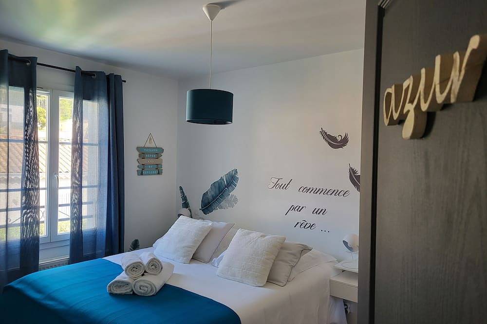 Peaceful house, 3 air-conditioned bedrooms upstairs, private pool, enclosed garden  in Montélimar, Región de Nyons