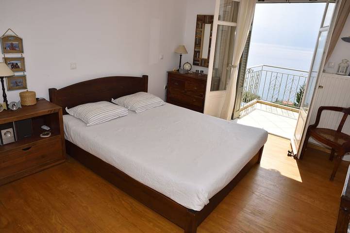 Neue Villa! Atemberaubender Meerblick, Swimmingpool, Strandnähe, Einzigartige Lage in Fokida