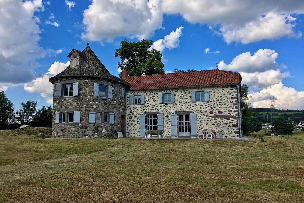 Homerez - House in Naucelles in Aurillac, Aurillac region