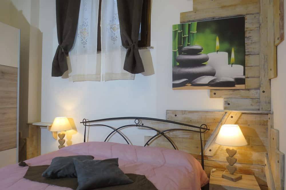 Ganze Wohnung, Luxus-Suite Molveno Center - White Modernes Design Möbel in Molveno, Brentagruppe