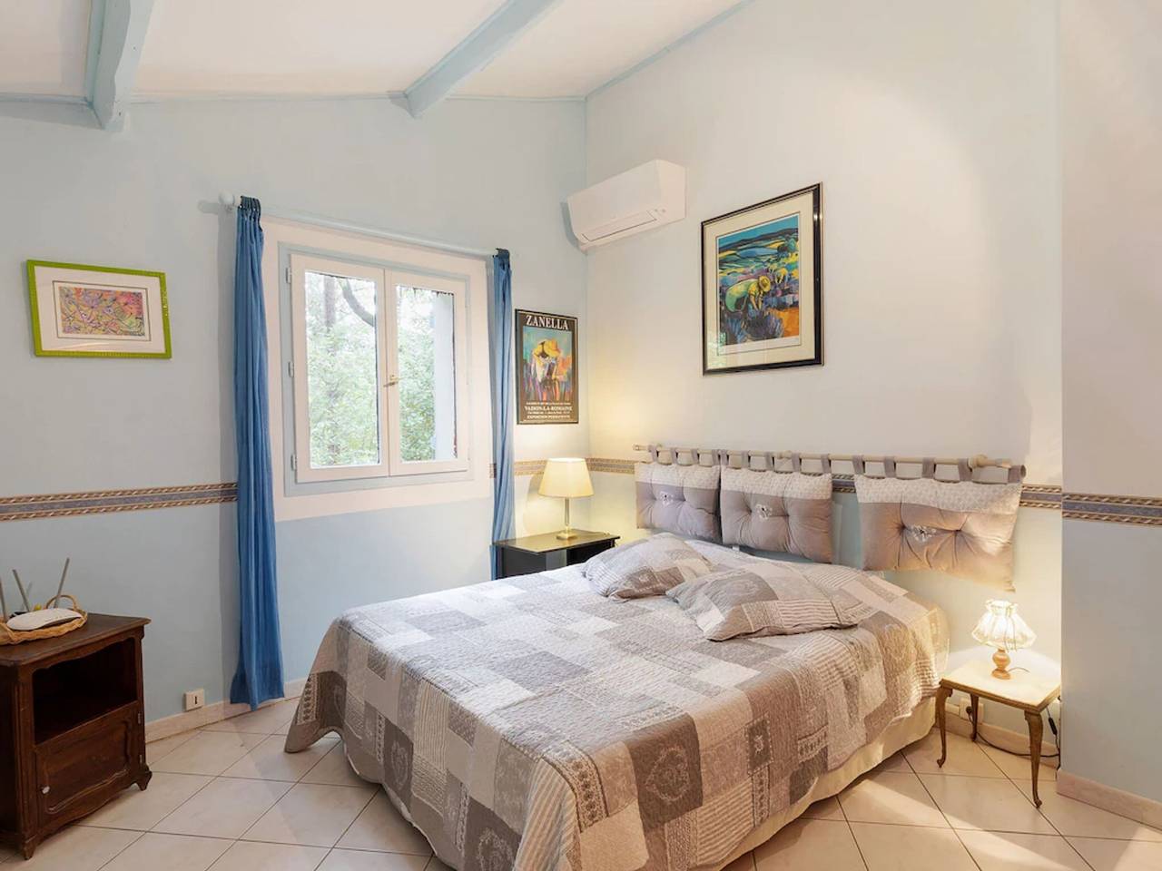 Large holiday home in Vaison-La-Romaine with garden in Vaison-la-Romaine, Parc naturel régional du Mont-Ventoux