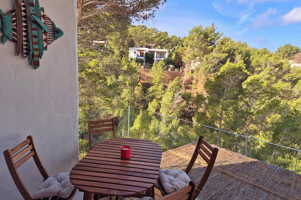 Apartamento entero, Renovado,Deck Panoramico Mar Sunset 4' Playa Vadella ! Last Week August 15% Off! in Cala Vedella, Sant Josep de sa Talaia