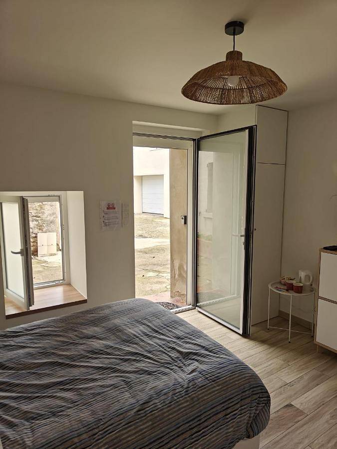 Double Room with Private Bathroom in Chasse-sur-Rhône, Région de Vienne