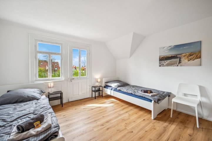 Ferienwohnung für 9 Personen, mit Ausblick und Terrasse sowie Garten - 1