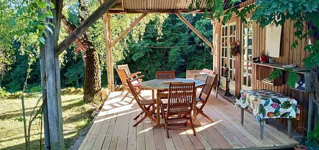 Location de vacances pour 4 personnes, avec jardin, animaux acceptés à Gorses
