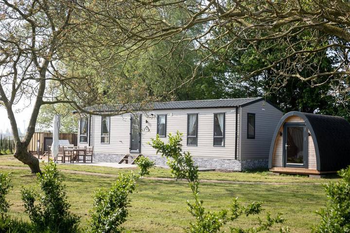 Camping für 4 Personen, mit Whirlpool und Terrasse sowie Garten und Sauna in Walcheren