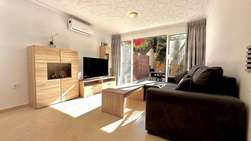 Ferienhaus für 6 Personen, mit Terrasse und Garten sowie Pool in Benidorm - 3
