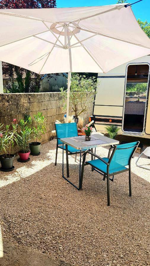 Location de vacances pour 2 personnes, avec jardin et jacuzzi à Bèze (homonymie) - 3