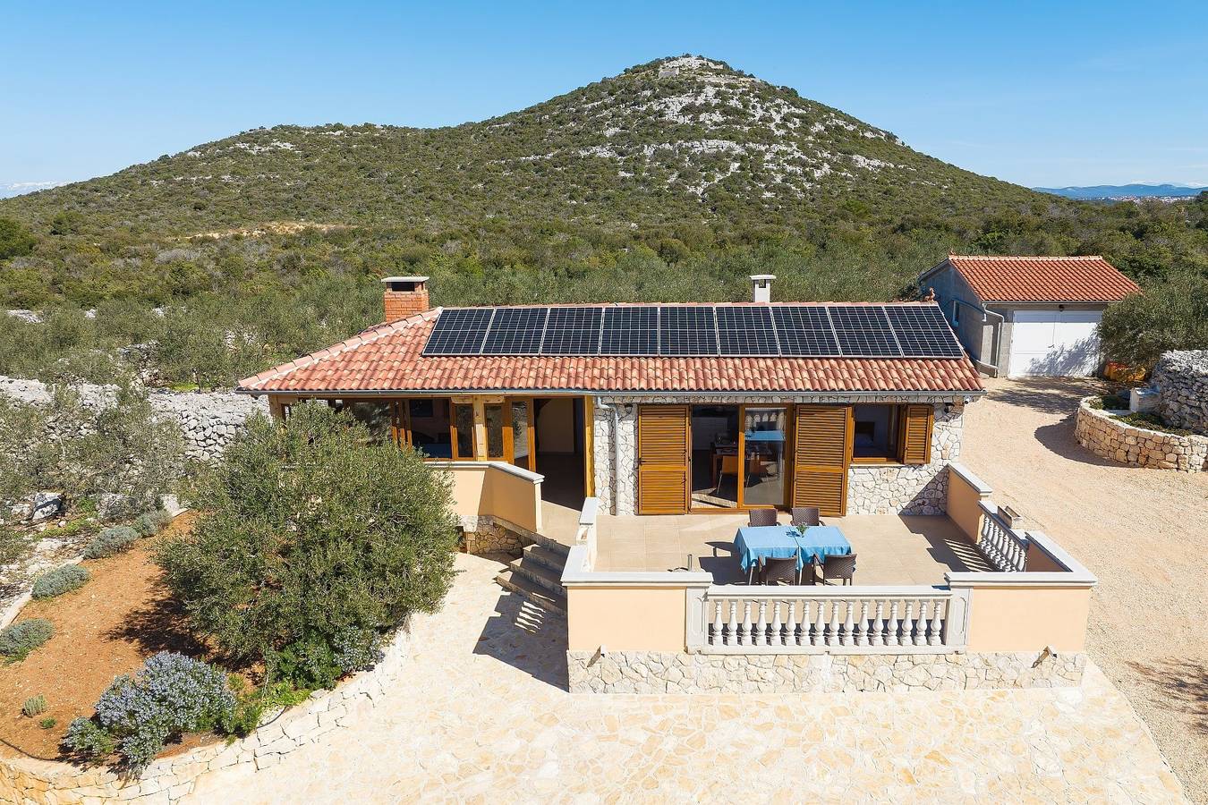 1-Zimmer-Haus mit Terrasse und Meerblick Bucht Triluke, Pasman K-20973 in Tkon, Pasman