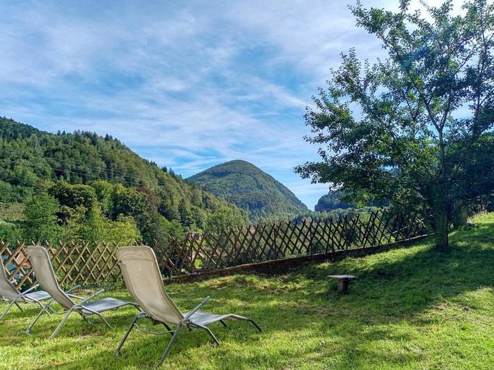 Location de vacances pour 3 personnes, avec vue ainsi que jardin et terrasse, animaux acceptés à Bussang - 3