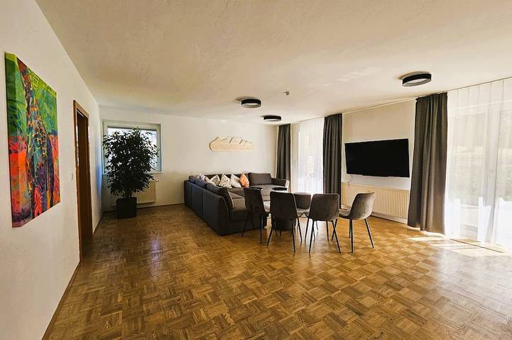 Ferienwohnung für 14 Personen, mit Terrasse und Garten in Villach