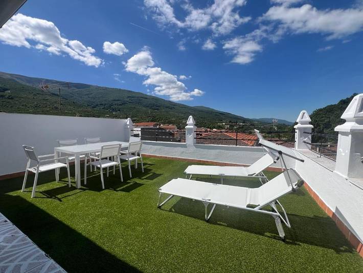Apartamento para 6 personas, con Balcón además de Terraza y Vistas en Cabezuela del Valle