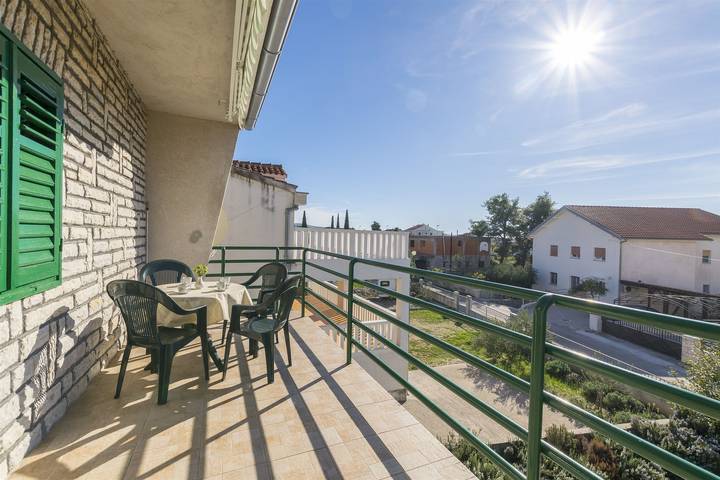 Ferienwohnung für 4 Personen, mit Terrasse in Grad Šibenik - 2