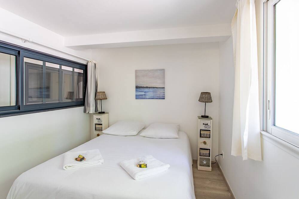 Apartamento entero, Apartment with terrace 2 minutes walk from the beach and 5 minutes from the shops in Le Canon, Lège-Cap-Ferret