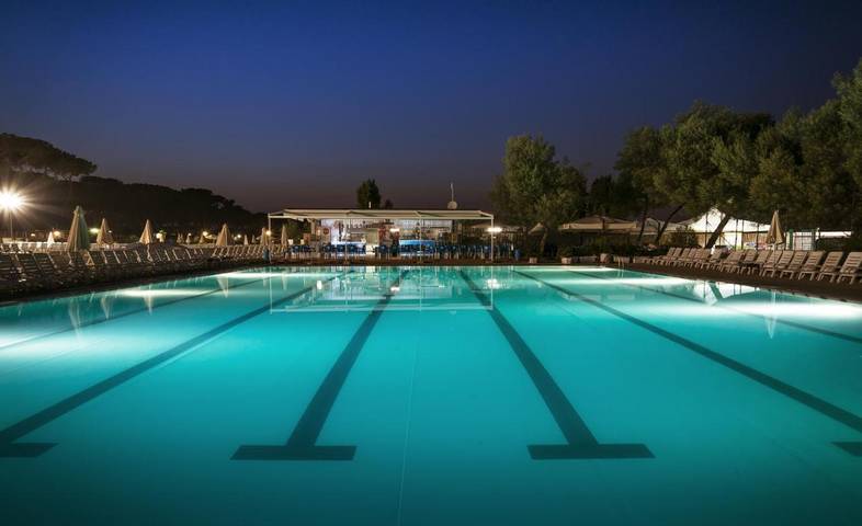 Camping pour 5 personnes, avec jardin ainsi que piscine et jacuzzi à Rome - 2