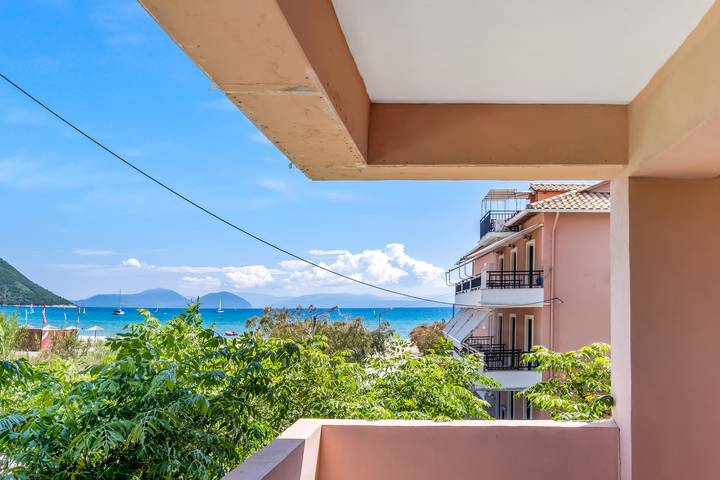 Entire apartment, Apartment "Apollon" with Sea View, Garden & Wi-Fi in Vasiliki, Greece