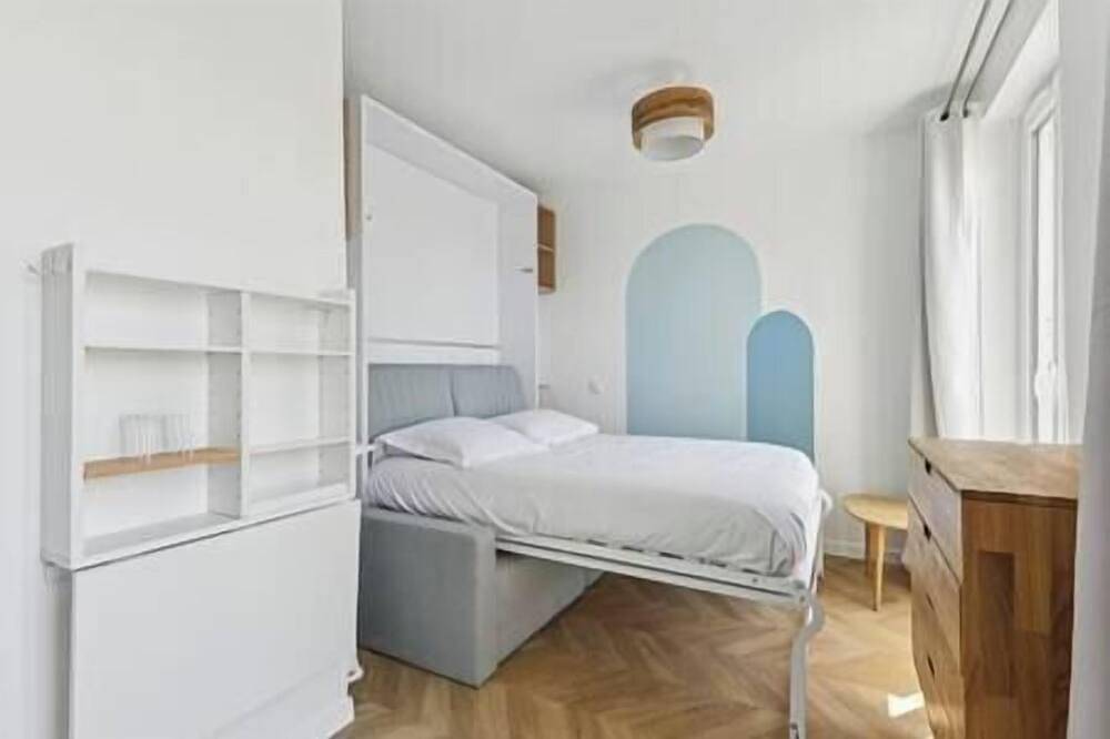 Entire apartment, Cosy studio just outside Paris in Montrouge, Hauts-de-Seine