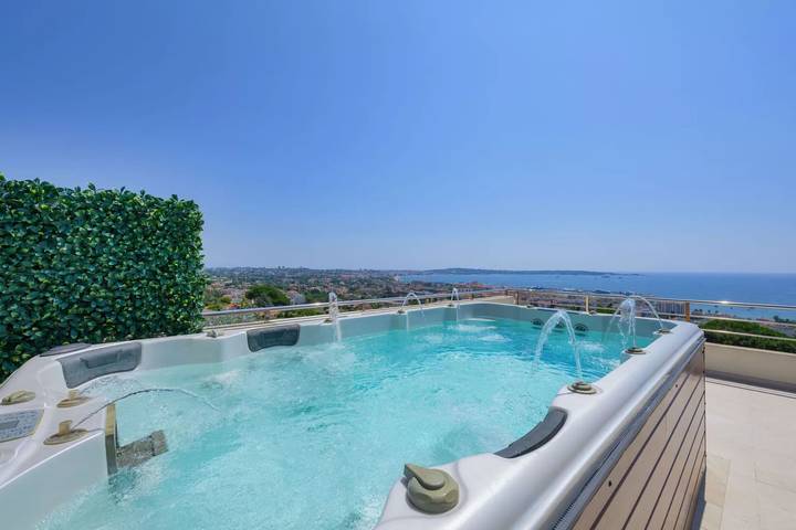 Maison de vacances pour 10 personnes, avec jardin ainsi que balcon et piscine, adapté aux familles dans les Alpes maritimes - 2