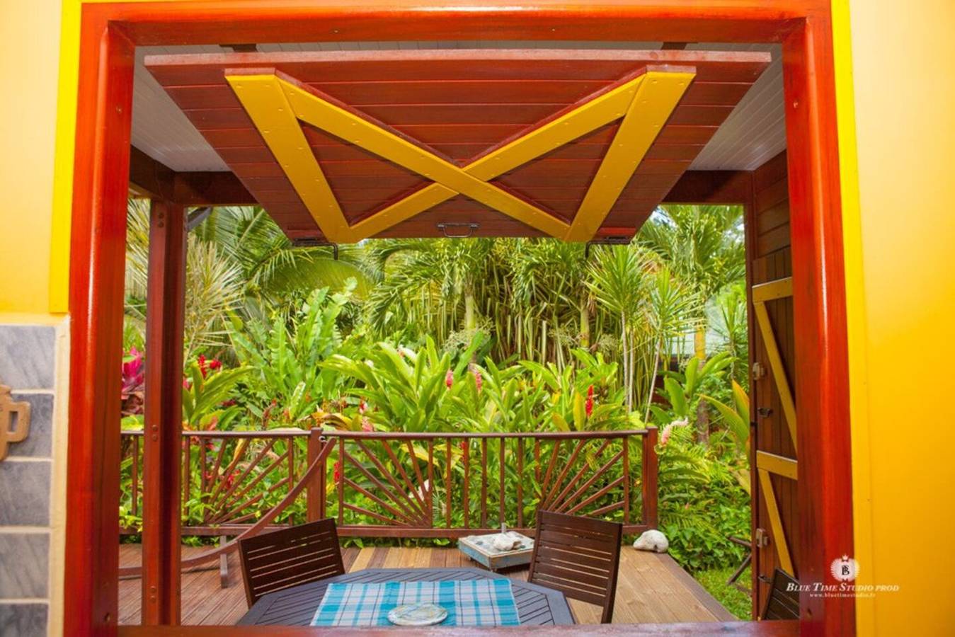 Encantador Bungalow en Pointe-Noire con Piscina Compartida in Pointe-Noire, Guadalupe