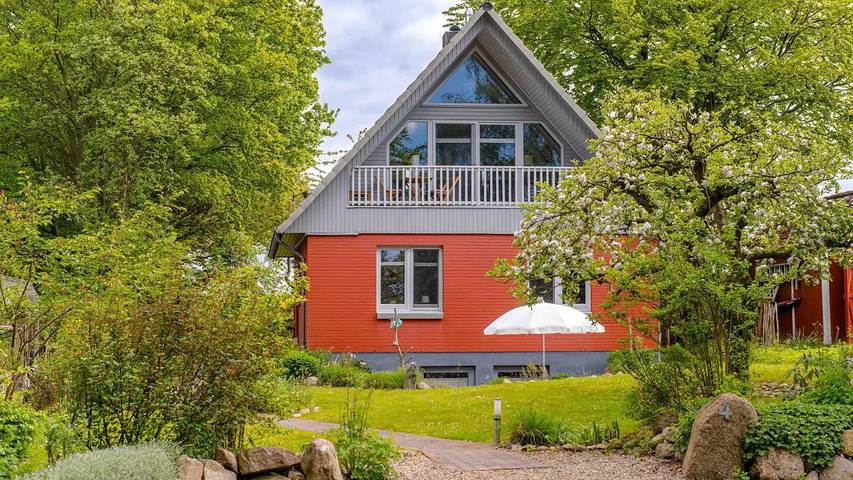 Ferienhaus für 4 Personen, mit Garten und Balkon in Ulsnis