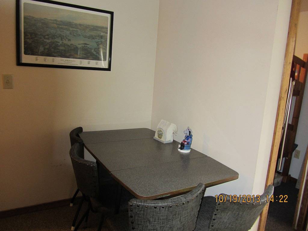 Landhaus, etwas abseits der Straße gesetzt, schöne Lage, 1/2 Meile zum Strand in Moultonborough, Squam Lake