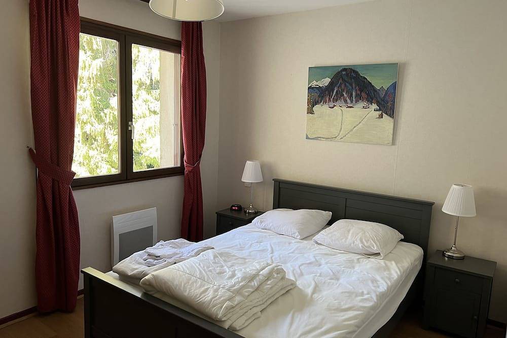 7-bedroom house 100m from Lake Annecy, 3* classified tourist accommodation in Menthon-Saint-Bernard, Région d'Annecy