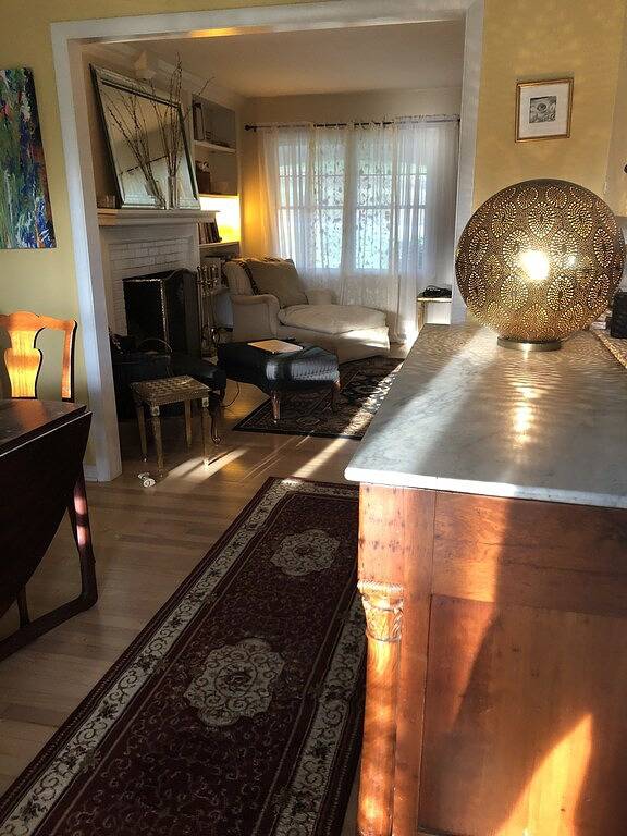 Tryon Love 2 min walk to downtown. Wood fireplace. Monthly rentals only. in Tryon, Polk County NC