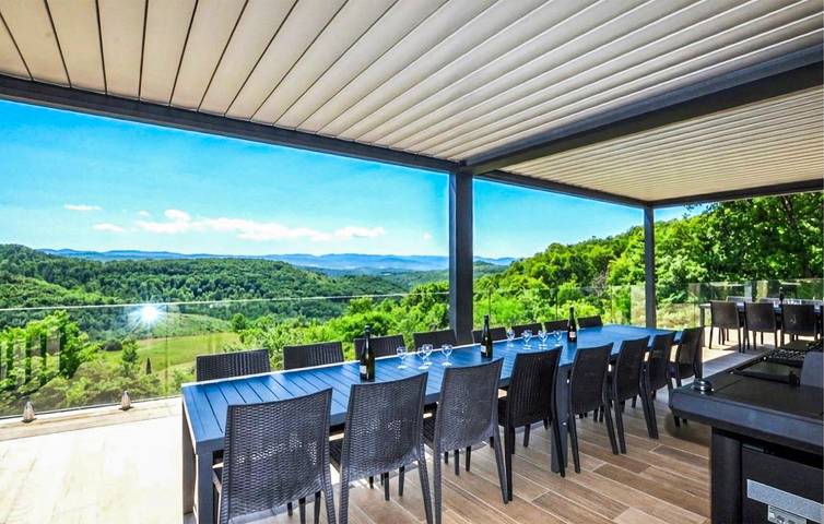 Location de vacances pour 15 personnes, avec piscine et jardin ainsi que vue et terrasse à Sonnac-sur-l'Hers - 2
