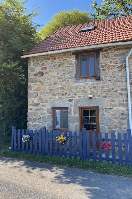 Maison de vacances pour 2 personnes, avec Terrasse et Jardin ainsi que Piscine et Vue