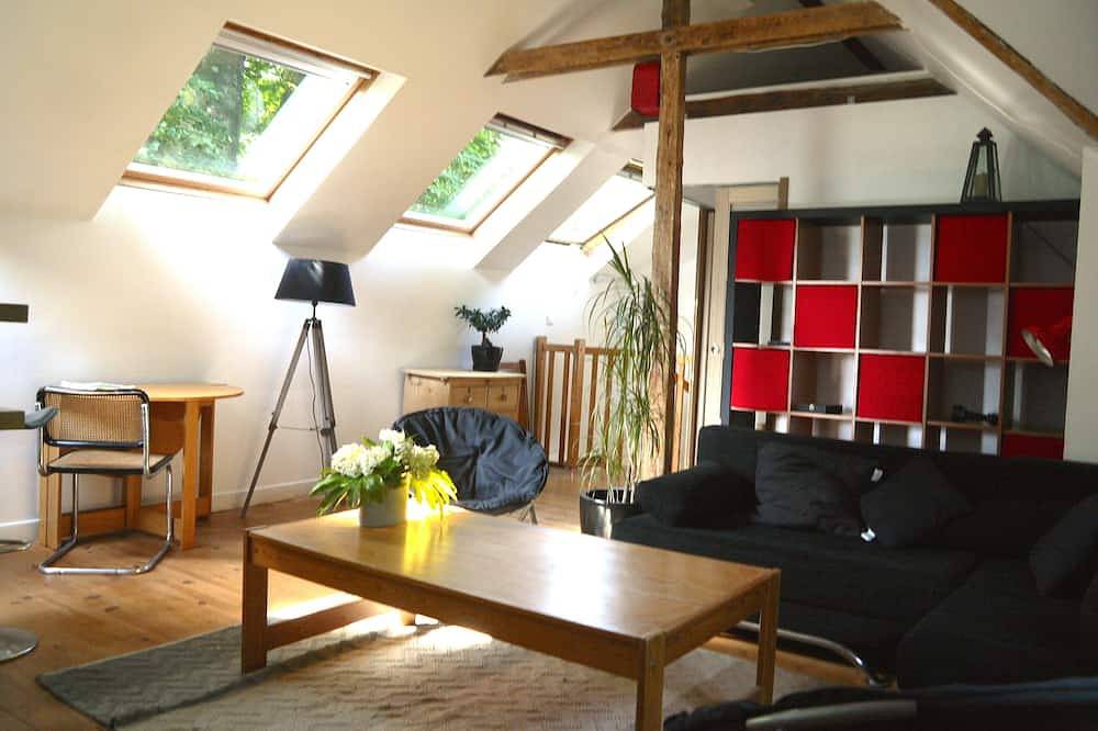 Charmante maison avec jardin fleuri (plage à 10min à pieds) in Dieppe, Région de Dieppe