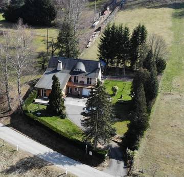 Gîte pour 14 personnes, avec vue et jardin, animaux acceptés à Dambach (homonymie)