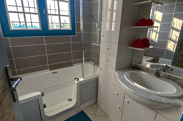Location de vacances pour 4 personnes, avec terrasse et jardin à Lanobre - 4
