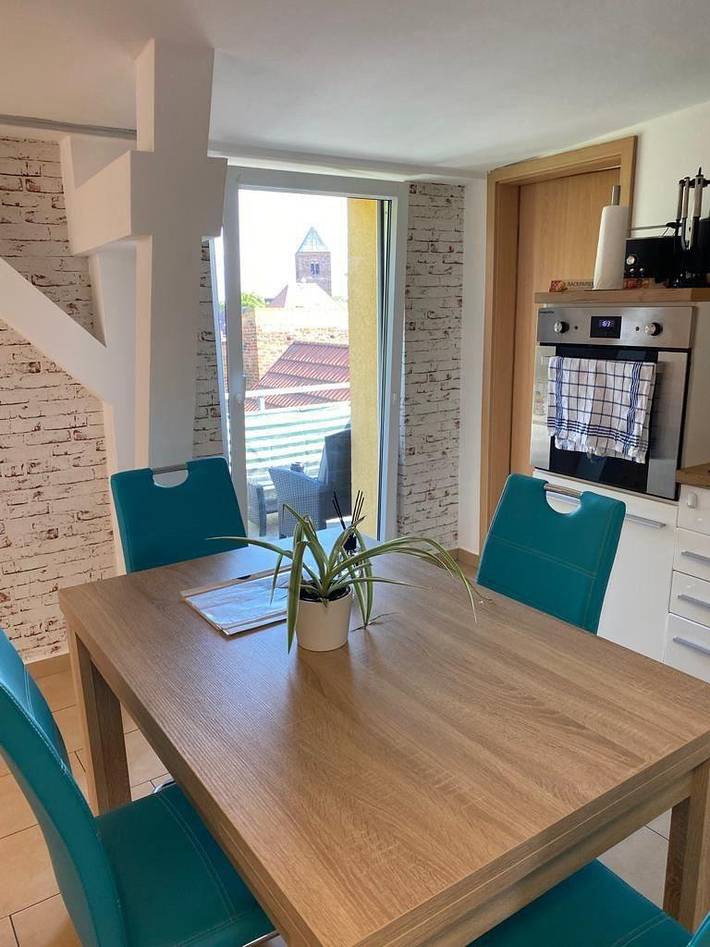 Ferienwohnung für 6 Personen, mit Balkon und Terrasse in Tangermünde - 2