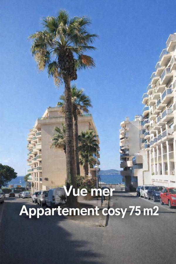 Gîte pour 4 personnes, avec Balcon ainsi que Terrasse et Vue dans Plage Beau Rivage Saint Raphael