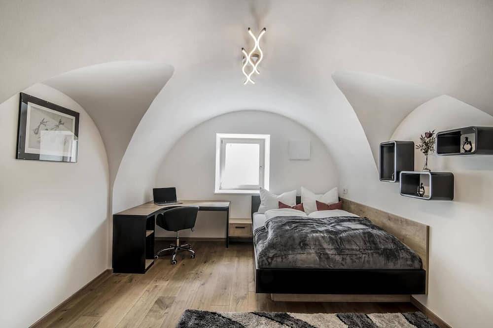 Ganze Wohnung, Villa Tribulaunblick - Luxus-Apartment, Kamin, Terrasse & Bergblick bei Sterzing in Gossensaß, Brenner