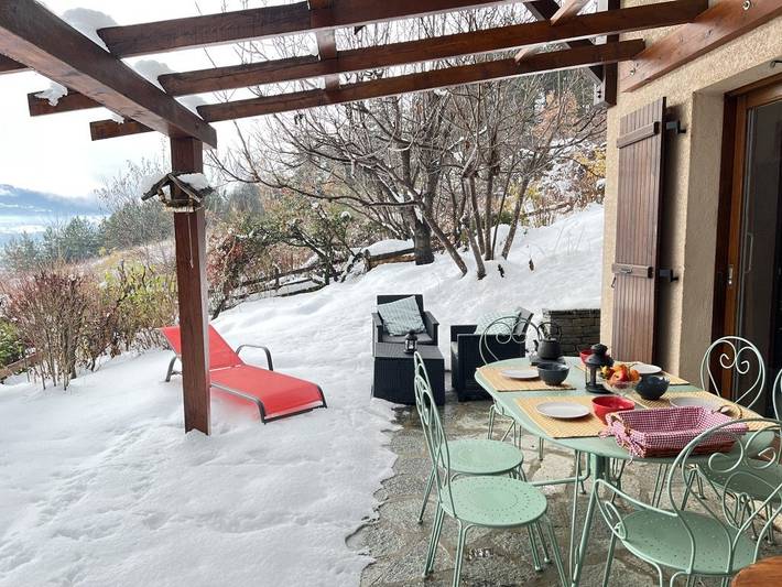 Gîte pour 6 personnes, avec vue sur le lac ainsi que jardin et balcon