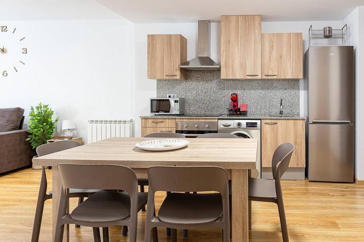 Gîte pour 6 personnes, avec vue et terrasse, animaux acceptés dans Arinsal - 3