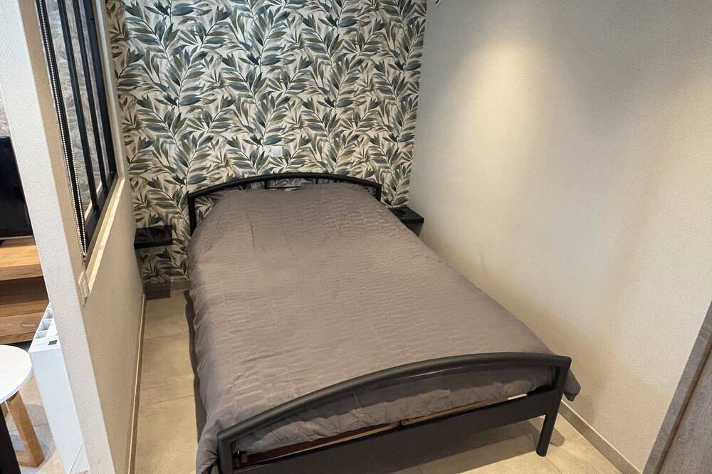 Appartement entier, Studio 1 chambre tout équipé, au calme, à Montmédy in Montmédy, Verdun