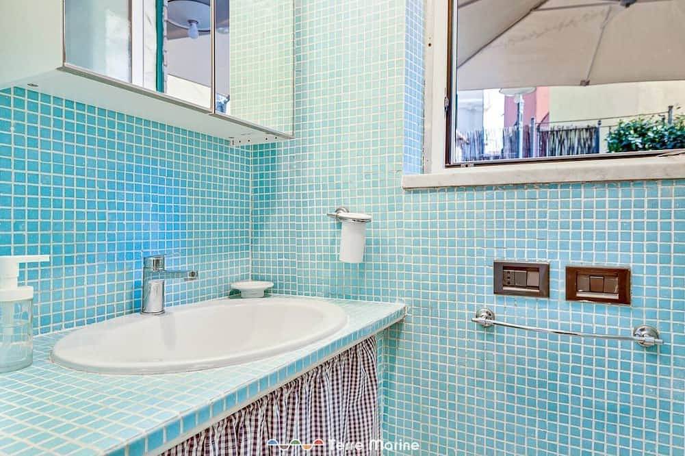 Appartamento intero, Carpe Diem, Terremarine in San Terenzo, Comune di Lerici