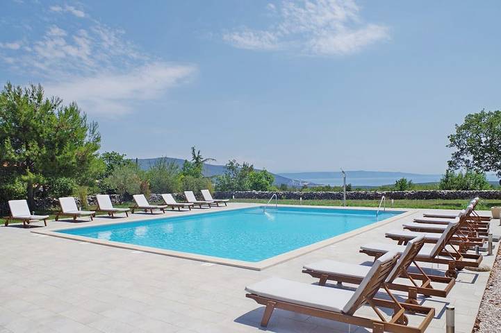 Ferienwohnung für 4 Personen, mit Pool und Terrasse sowie Garten - 1