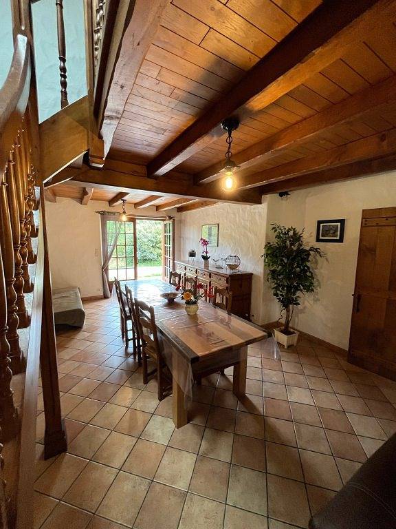 Gîte pour 7 personnes, avec jardin et terrasse, animaux acceptés en Pyrénées-Atlantiques - 4