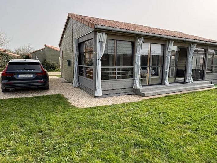 Gîte pour 6 personnes, avec piscine et terrasse dans Lac du Jaunay