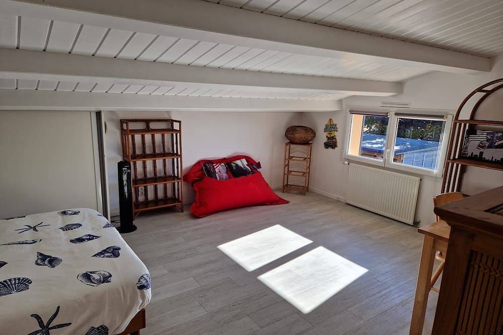 Charmantes Haus, Schwimmbad 5 Minuten vom Meer,  La Rochelle / Ile de Ré in Nieul-sur-Mer, La Rochelle und Umgebung