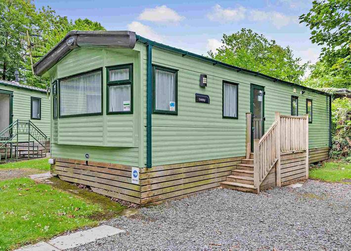 Gold 2 Bedroom Caravan, Sleeps 6. With parking in Bowness-on-Windermere, Lake District