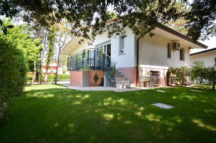 Villa für 6 Personen, mit Garten in Bibione